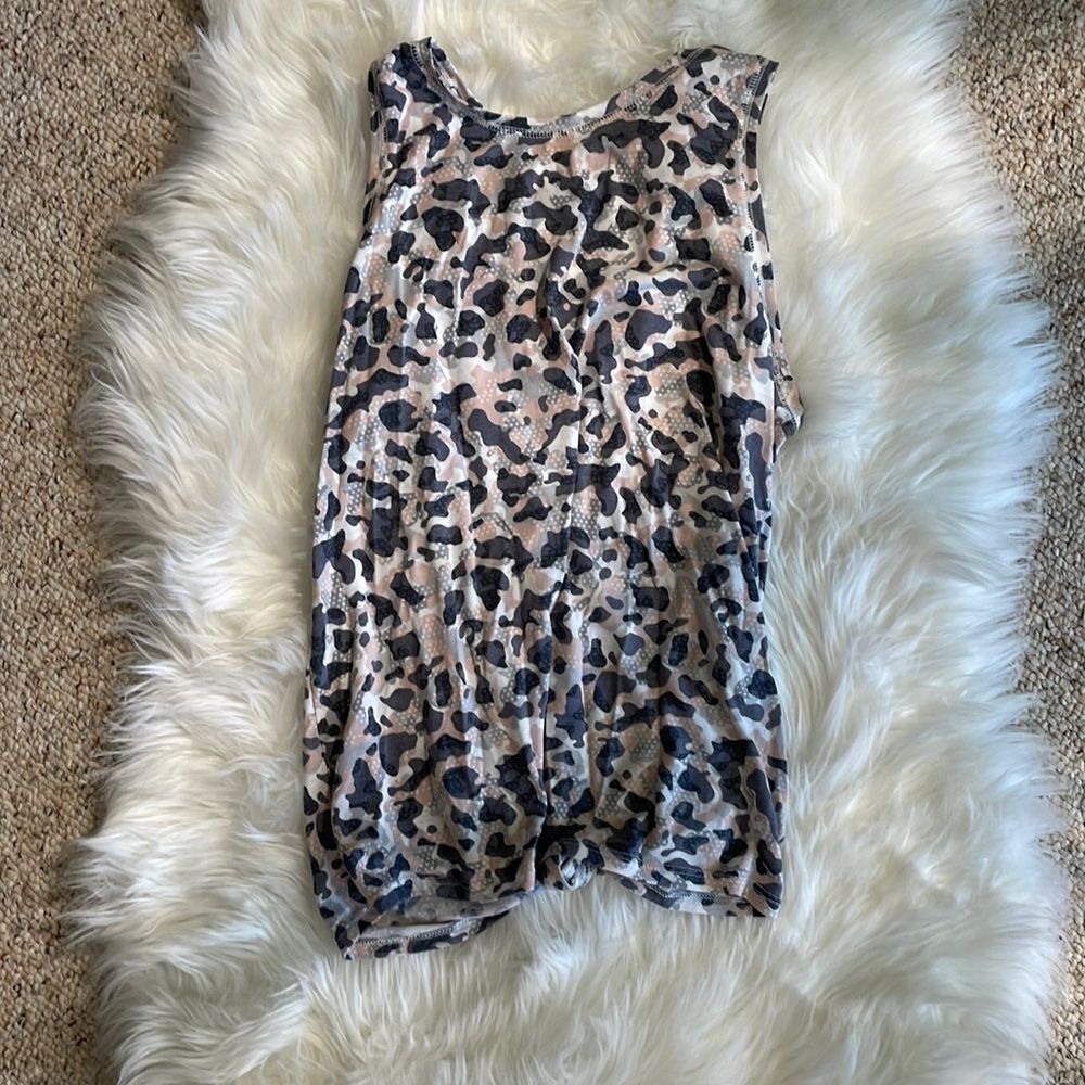 Old Navy tank top workout patterned active shirt size small s